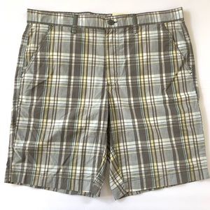 NWT Sonoma Men’s Gray Plaid Casual Fit Shorts